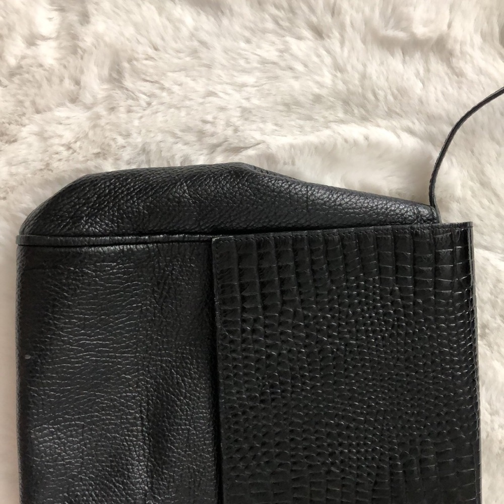Vintage Fendi Authentic Black Leather Crossbody Bag - Picture 9 of 16